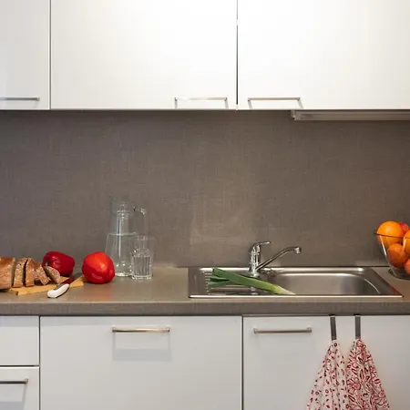 Appartement Spacious Near Karlin Square *
