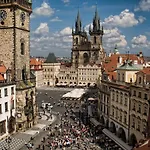 Spacious Near Karlin Square Apartmán Praha