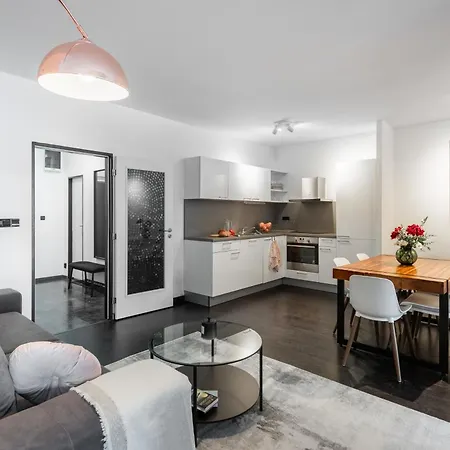 Lejlighed Spacious Family With Balcony I Metro I Karlin Prag