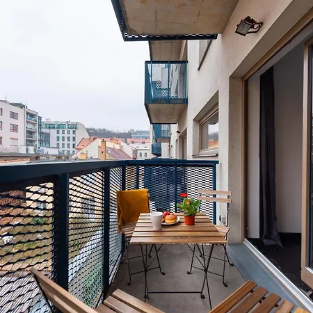 Spacious Family With Balcony I Metro I Karlin
