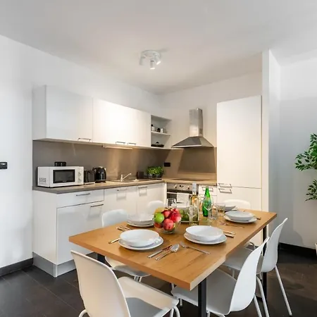Διαμέρισμα Spacious Family With Balcony I Metro I Karlin Πράγα