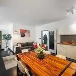 Spacious Near Karlin Square *