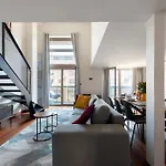 Spacious Near Karlin Square Praga