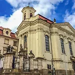 Spacious Near Karlin Square Praga