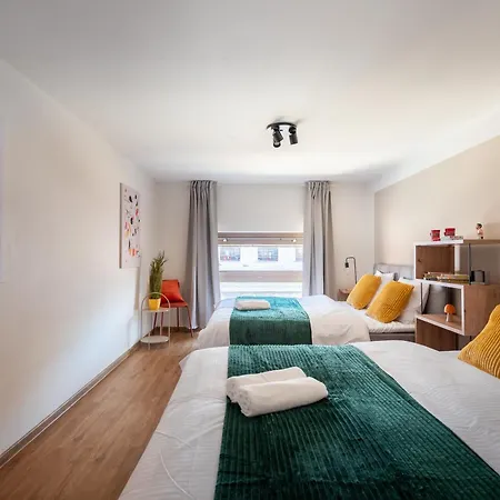 Spacious Family Apartments With Balcony I Metro I Karlin Apartment *