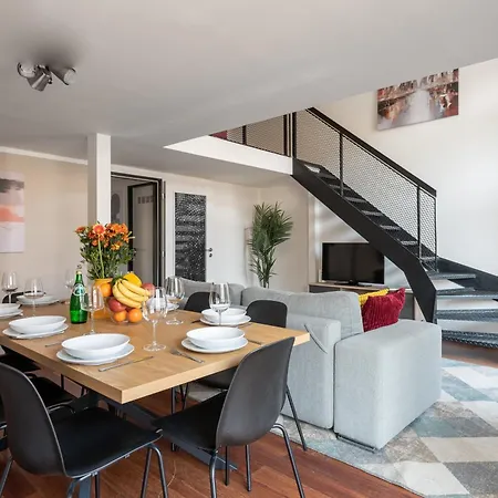 Spacious Family Apartments With Balcony I Metro I Karlin Apartment Prag