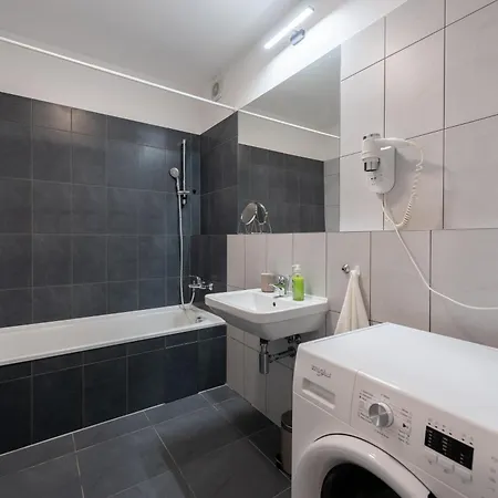 شقة Spacious Near Karlin Square *