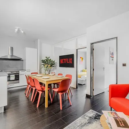 Spacious Family Apartments With Balcony I Metro I Karlin * Prag